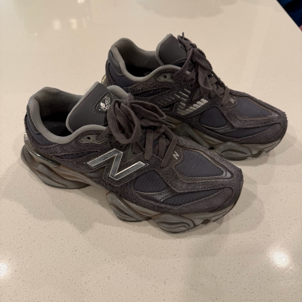 New Balance 9060 Sneakers